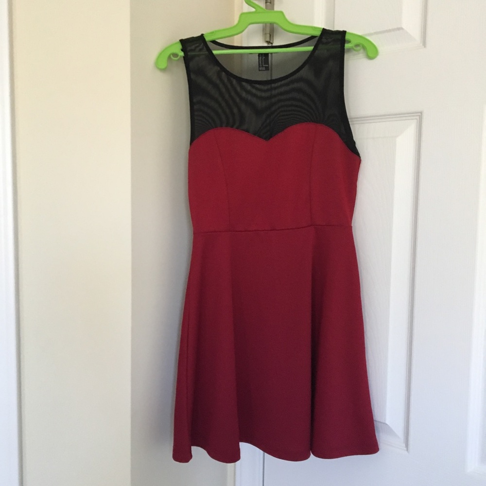 Forever 21 red dress size small fit and flare